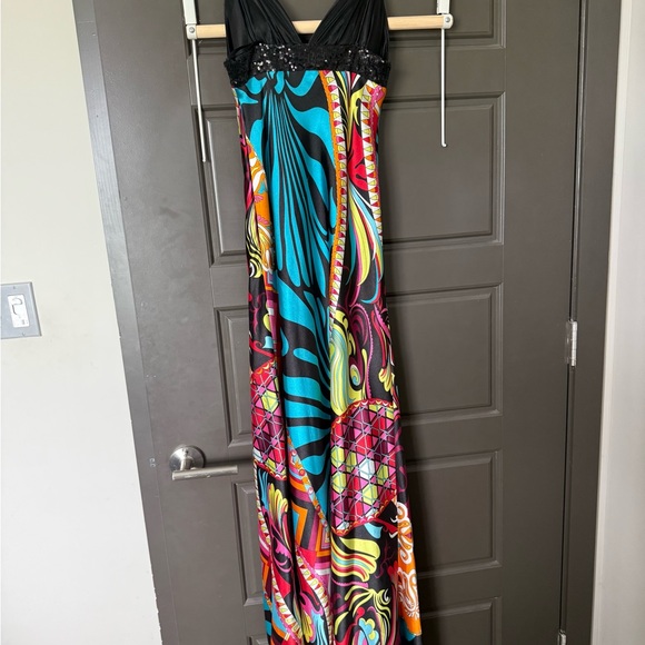 Faviana Black and Multicolor Maxi Dress - Picture 4 of 4